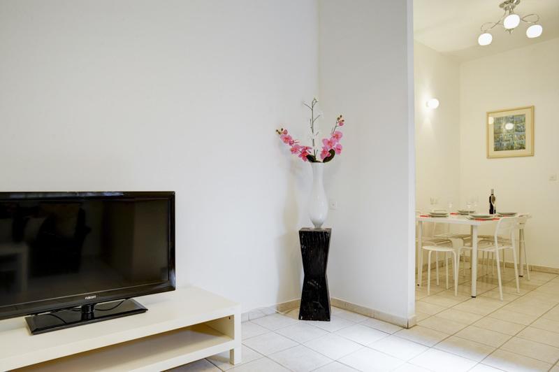 Lovely 1Bd W/ Private Balcony By Sea N' Rent เทลอาวีฟ ห้อง รูปภาพ