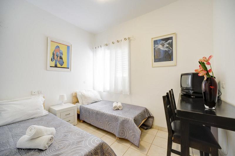 Lovely 1Bd W/ Private Balcony By Sea N' Rent เทลอาวีฟ ห้อง รูปภาพ