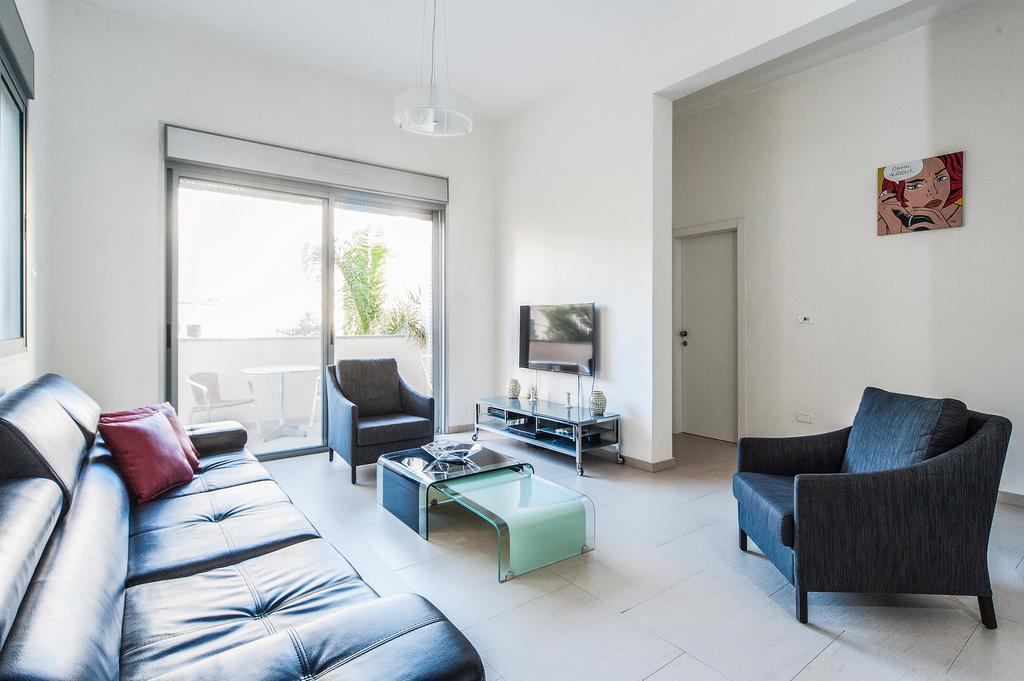 Lovely 1Bd W/ Private Balcony By Sea N' Rent เทลอาวีฟ ภายนอก รูปภาพ