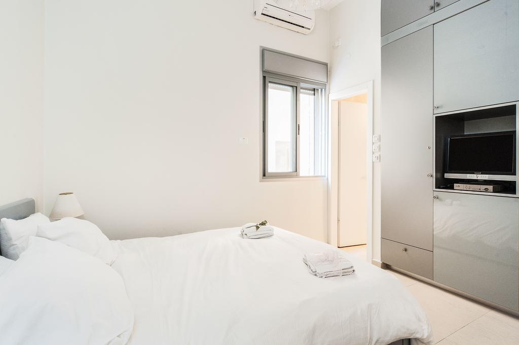 Lovely 1Bd W/ Private Balcony By Sea N' Rent เทลอาวีฟ ภายนอก รูปภาพ